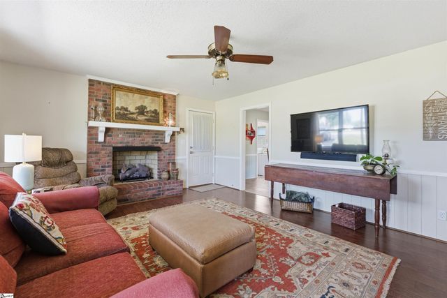 1481 Rainbow Lake Road, Inman, SC 29349