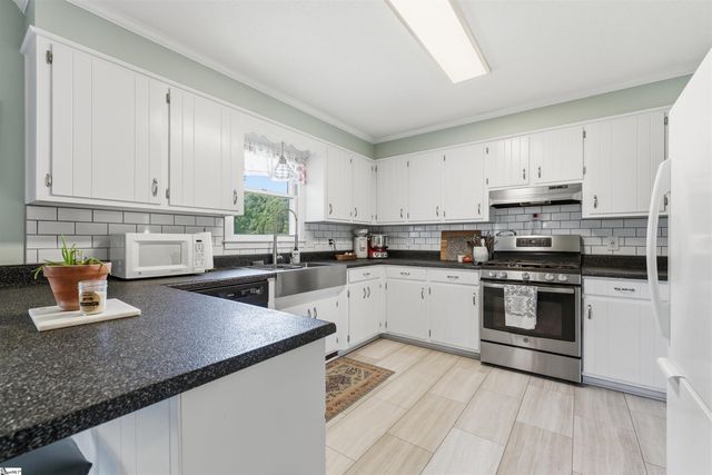 1481 Rainbow Lake Road, Inman, SC 29349