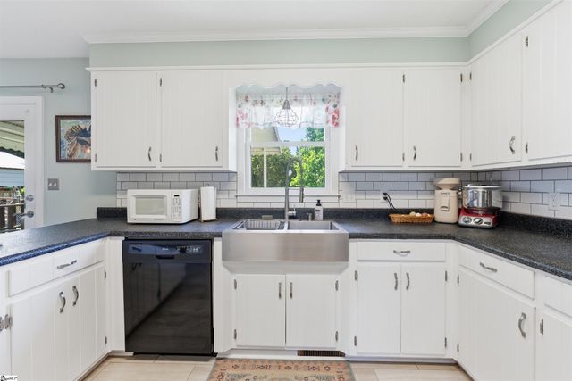 1481 Rainbow Lake Road, Inman, SC 29349