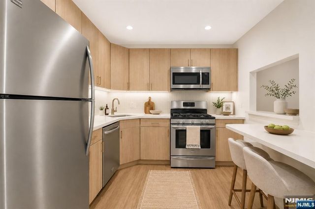 601 Lilac Lane, Mahwah, NJ 07430