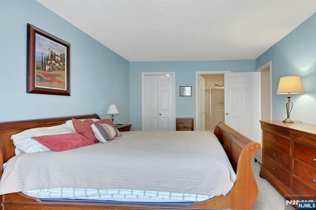 601 Lilac Lane, Mahwah, NJ 07430