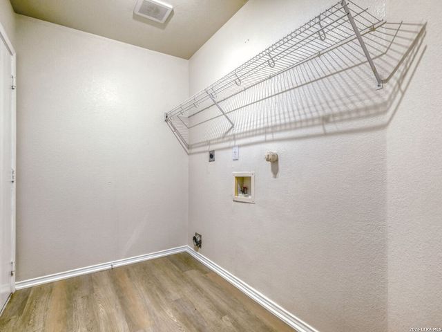 711 eagle, San Antonio, TX 78227