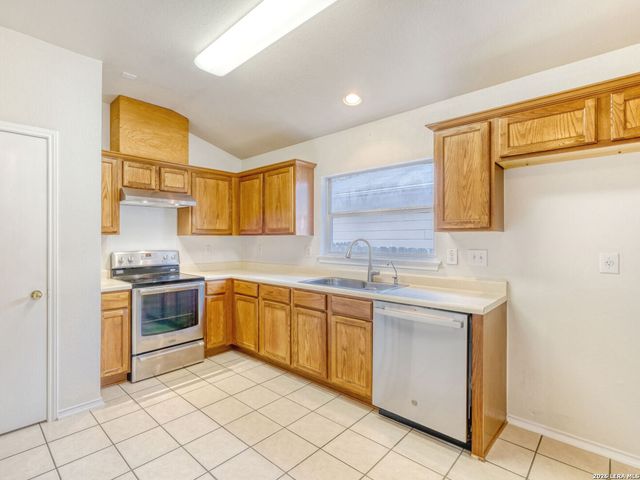 711 eagle, San Antonio, TX 78227