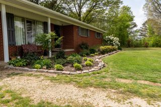 60 Sam Johnson Ln, Lexington, TN 38351