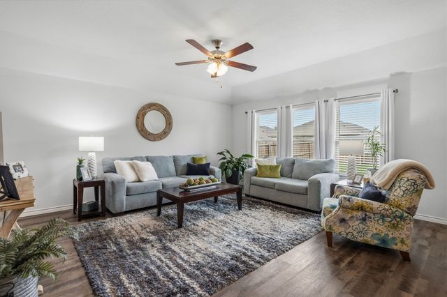 4109 Spur Trail Drive, Denton, TX 76208