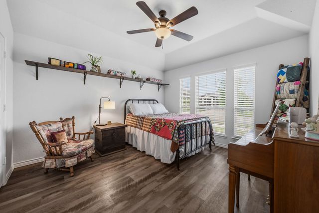 4109 Spur Trail Drive, Denton, TX 76208