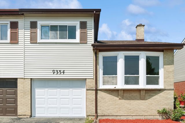 9354 TWIN OAKS Lane, Des Plaines, IL 60016