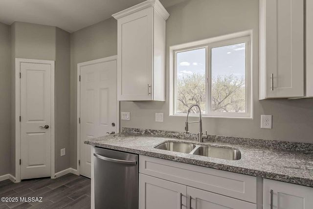 148 Via Venezuela, Rio Rico, AZ 85648