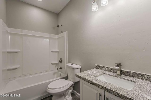 148 Via Venezuela, Rio Rico, AZ 85648