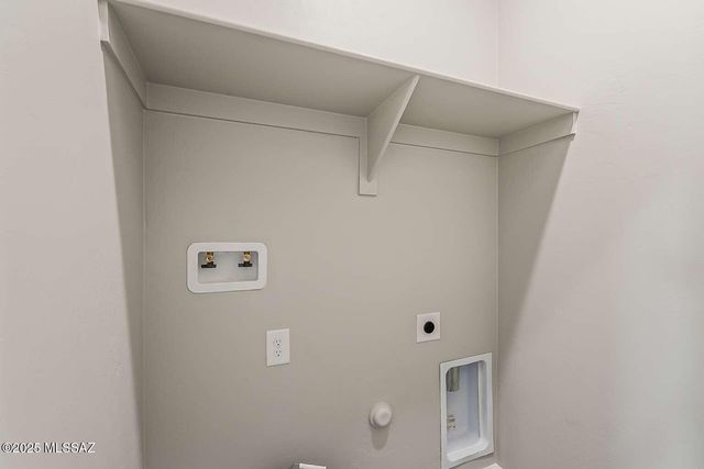 148 Via Venezuela, Rio Rico, AZ 85648