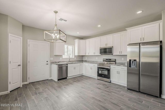 148 Via Venezuela, Rio Rico, AZ 85648