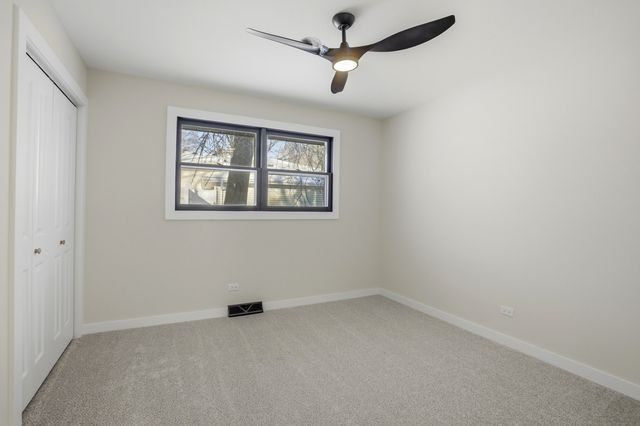 48 Starling Lane, Naperville, IL 60565