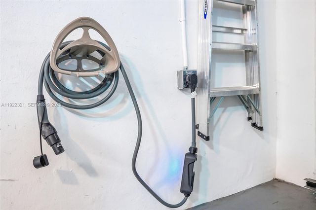 1409 Bird Rd, Coral Gables, FL 33146