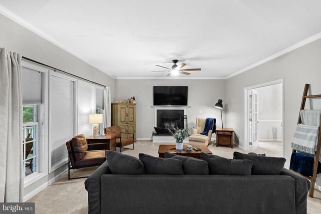 1534 LAKESIDE DR, Harpers Ferry, WV 25425
