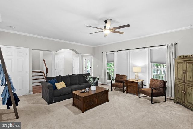 1534 LAKESIDE DR, Harpers Ferry, WV 25425