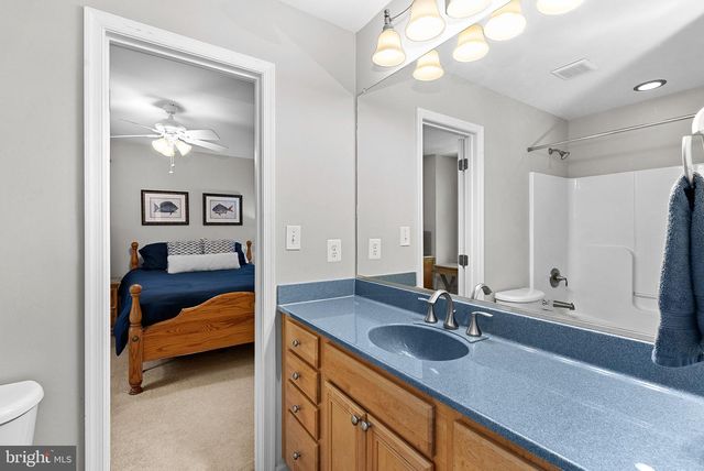 1534 LAKESIDE DR, Harpers Ferry, WV 25425