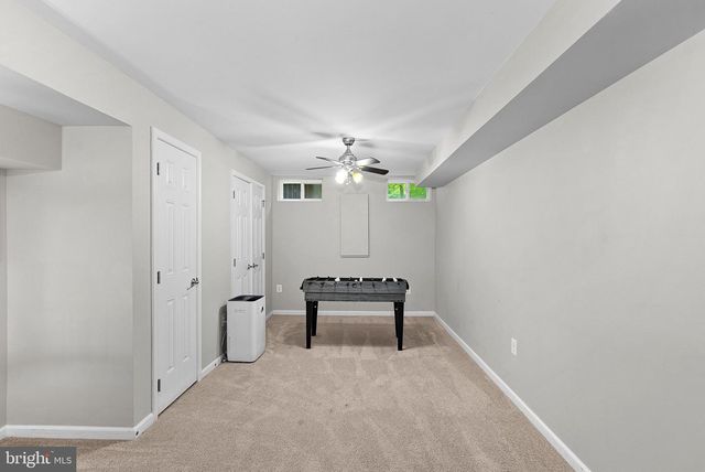 1534 LAKESIDE DR, Harpers Ferry, WV 25425