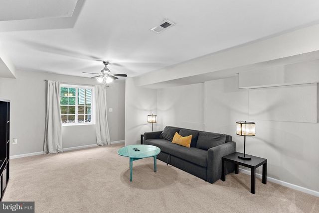 1534 LAKESIDE DR, Harpers Ferry, WV 25425