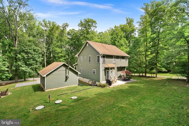 1534 LAKESIDE DR, Harpers Ferry, WV 25425