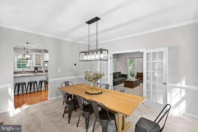 1534 LAKESIDE DR, Harpers Ferry, WV 25425