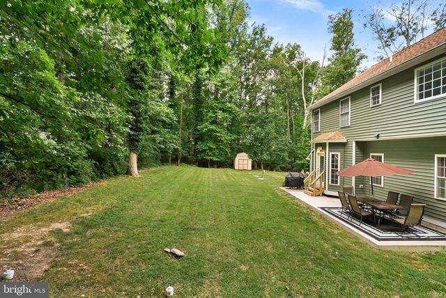 1534 LAKESIDE DR, Harpers Ferry, WV 25425