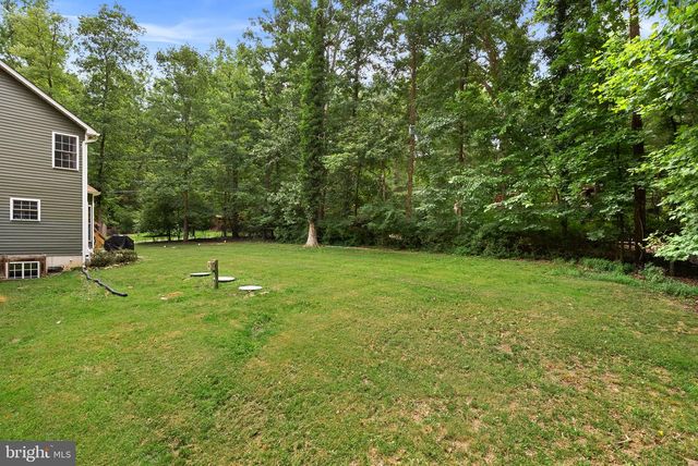 1534 LAKESIDE DR, Harpers Ferry, WV 25425