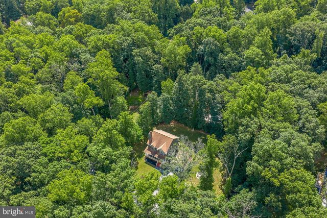 1534 LAKESIDE DR, Harpers Ferry, WV 25425