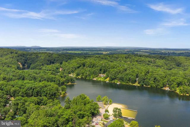 1534 LAKESIDE DR, Harpers Ferry, WV 25425