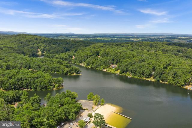 1534 LAKESIDE DR, Harpers Ferry, WV 25425