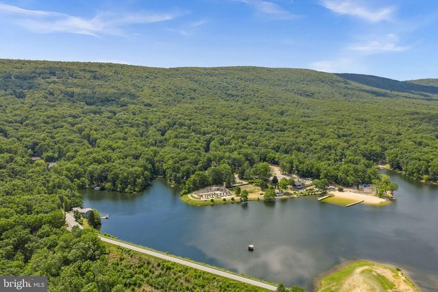 1534 LAKESIDE DR, Harpers Ferry, WV 25425