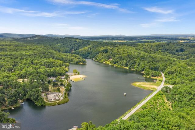 1534 LAKESIDE DR, Harpers Ferry, WV 25425