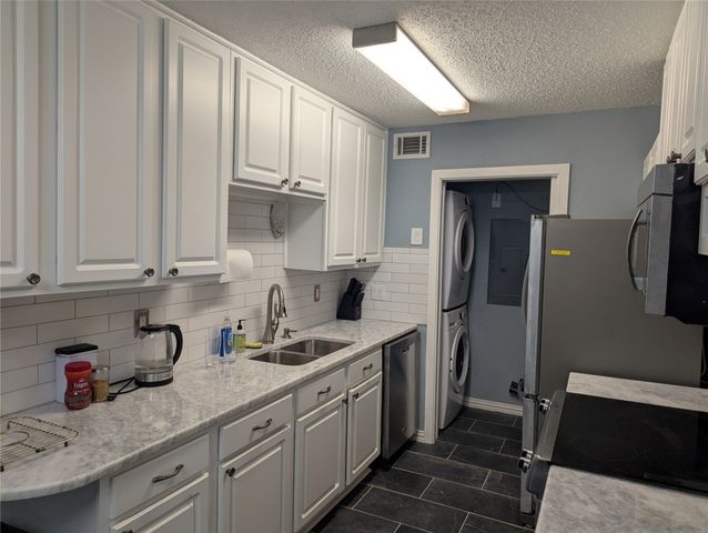 18333 Roehampton Drive 523, Dallas, TX 75252
