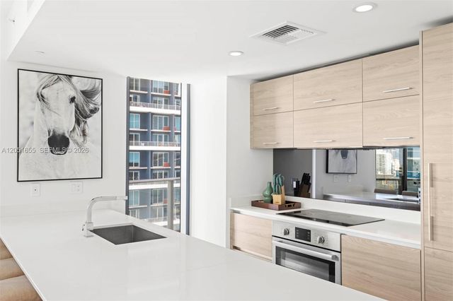 1300 S Miami Ave 2206, Miami, FL 33130