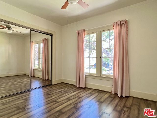 1320 Barrington Way, Glendale, CA 91206