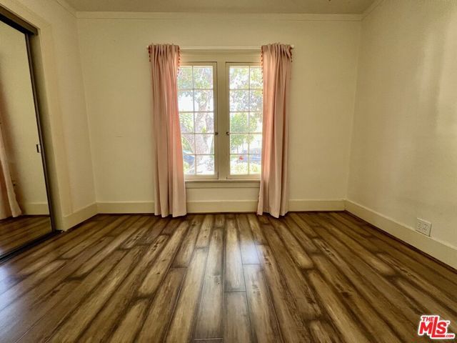 1320 Barrington Way, Glendale, CA 91206