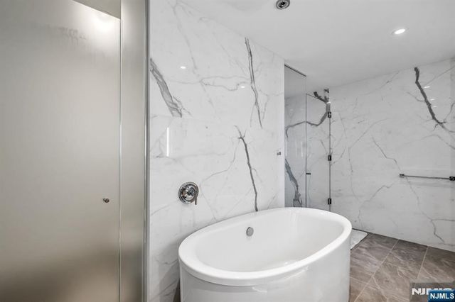 800 Ave At Port Imperial Boulevard 7030, Weehawken, NJ 07086