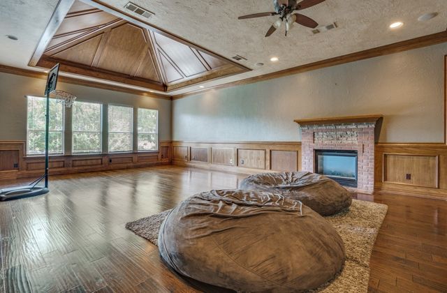 8 Hidden Lake Court, Mansfield, TX 76063