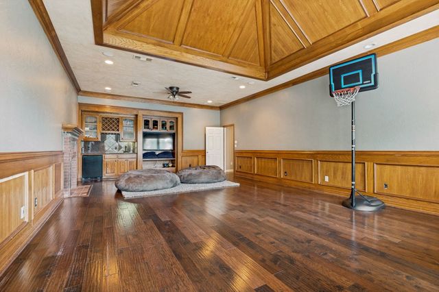 8 Hidden Lake Court, Mansfield, TX 76063