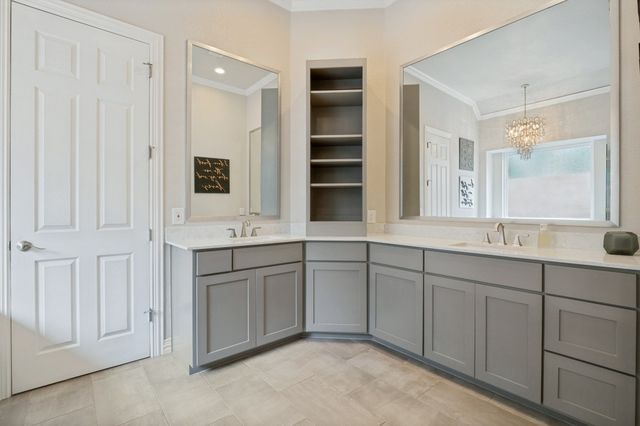8 Hidden Lake Court, Mansfield, TX 76063