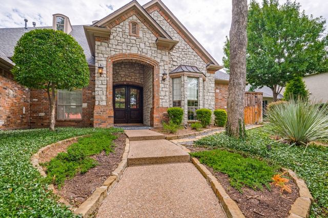 8 Hidden Lake Court, Mansfield, TX 76063
