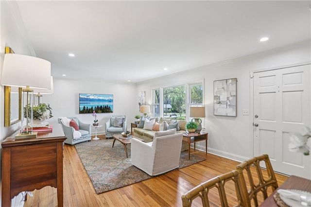 2233 Rando Lane NW, Atlanta, GA 30318