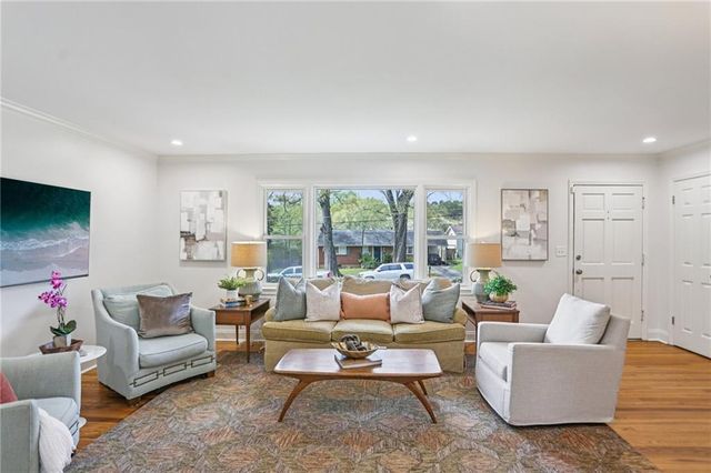 2233 Rando Lane NW, Atlanta, GA 30318