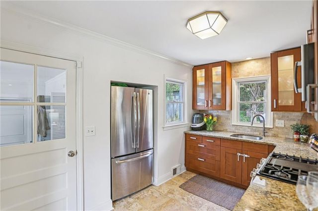 2233 Rando Lane NW, Atlanta, GA 30318