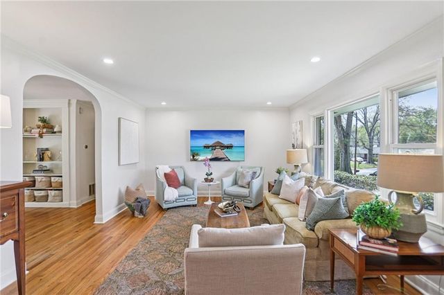 2233 Rando Lane NW, Atlanta, GA 30318