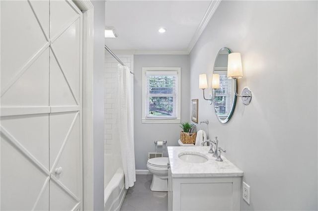 2233 Rando Lane NW, Atlanta, GA 30318