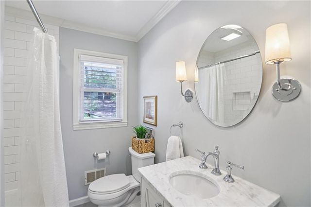 2233 Rando Lane NW, Atlanta, GA 30318