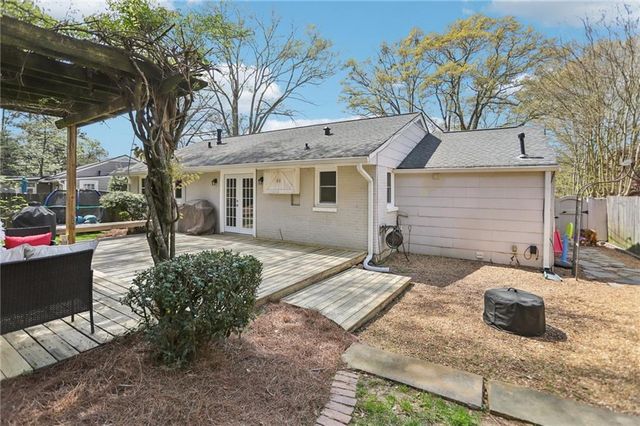 2233 Rando Lane NW, Atlanta, GA 30318