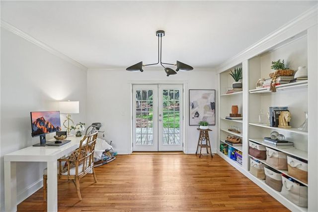 2233 Rando Lane NW, Atlanta, GA 30318