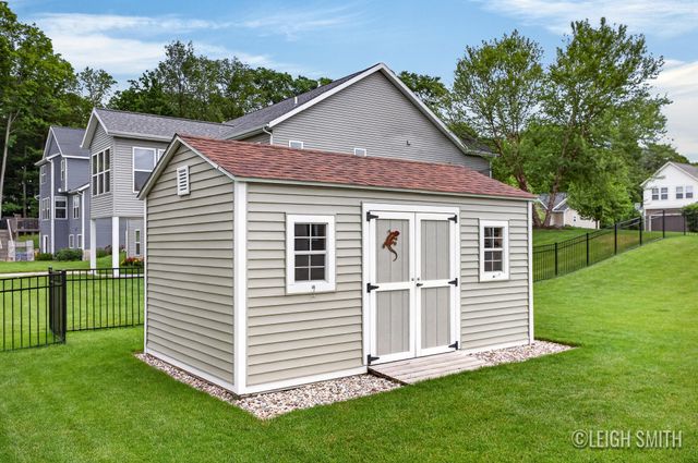 5901 Lynn Drive, Allendale Twp, MI 49401