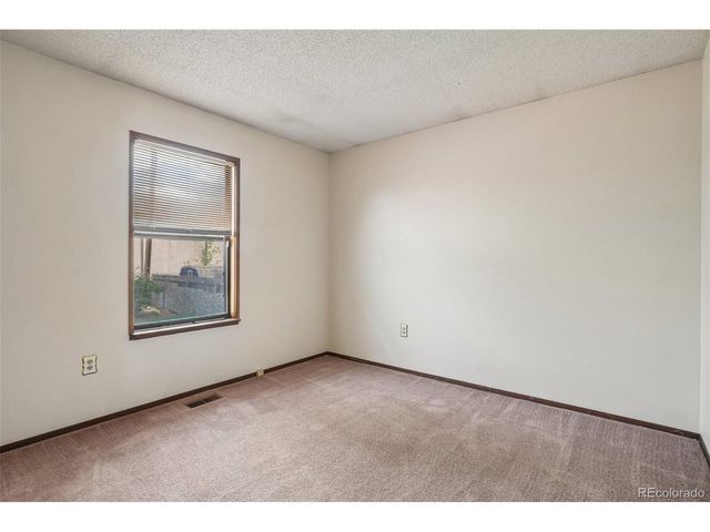11040 Acoma St, Northglenn, CO 80234